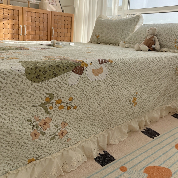 91家纺网 家纺一手货源 找家纺 爱彼家纺 2026新款印花泡芙棉花边床盖三件套-泡芙床盖 花边-含花诗放