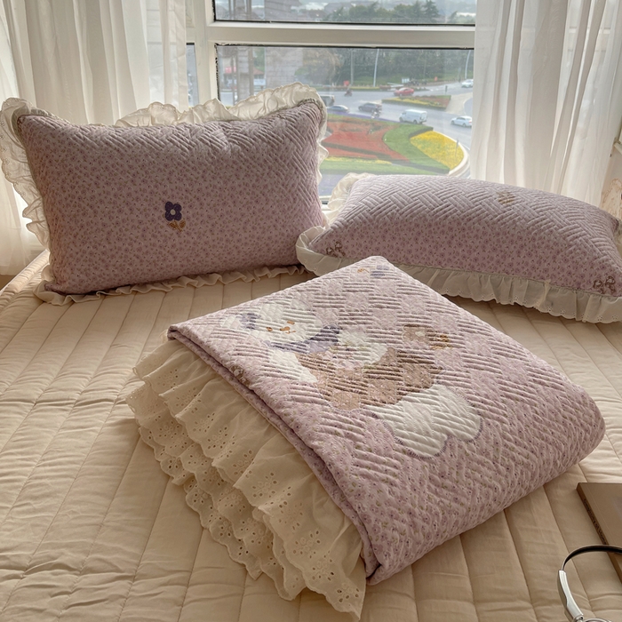 爱彼家纺 2026新款印花泡芙棉花边床盖三件套-泡芙床盖 花边-可爱熊