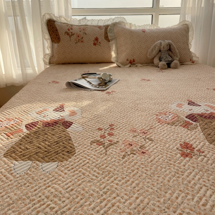 91家纺网 家纺一手货源 找家纺 爱彼家纺 2026新款印花泡芙棉花边床盖三件套-泡芙床盖 花边-圣诞花语