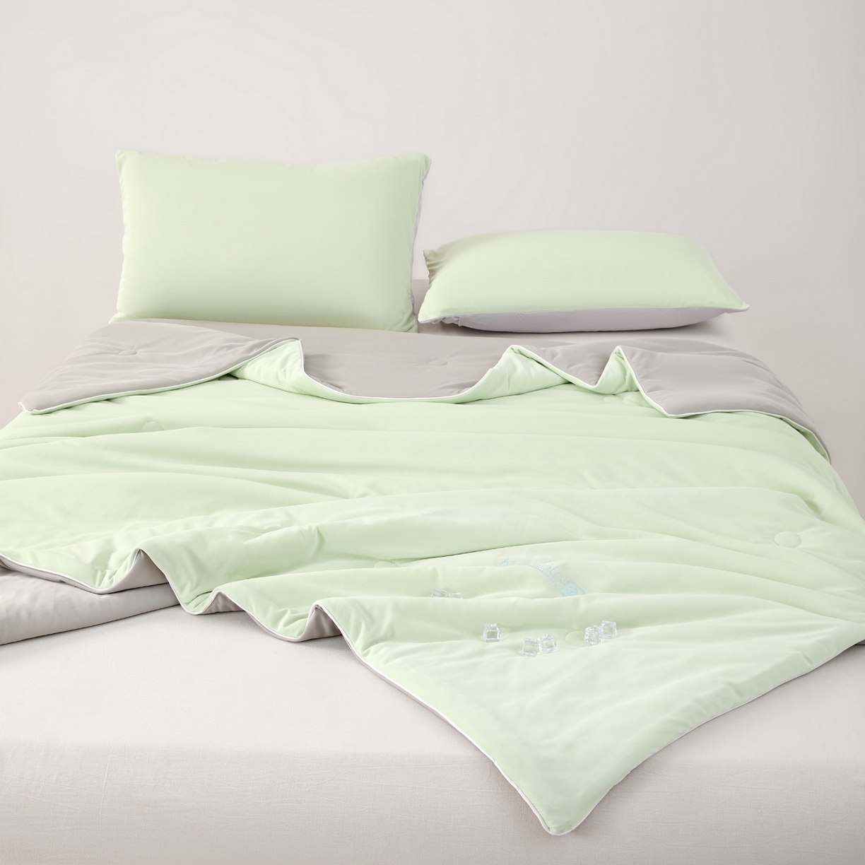 91家纺网 家纺一手货源 找家纺 悦织湾家纺 2026新款凉感丝夏被夏凉被透气凉感冰丝被子空调被夏秋 抹茶绿