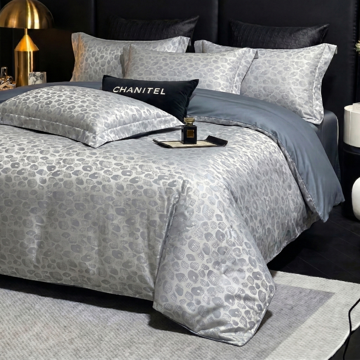 91家纺网 家纺一手货源 找家纺 悦织湾家纺 2026新款轻奢冰丝提花四件套凉感夏秋床上用品三四件套 蓝调豹纹