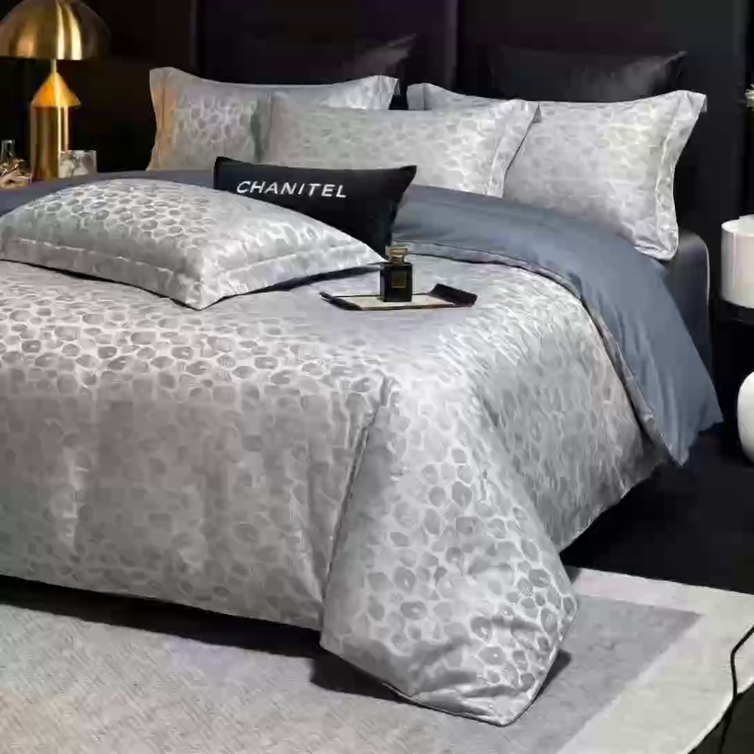 91家纺网 家纺一手货源 找家纺 悦织湾家纺 2026新款轻奢冰丝提花四件套凉感夏秋床上用品三四件套 蓝调豹纹