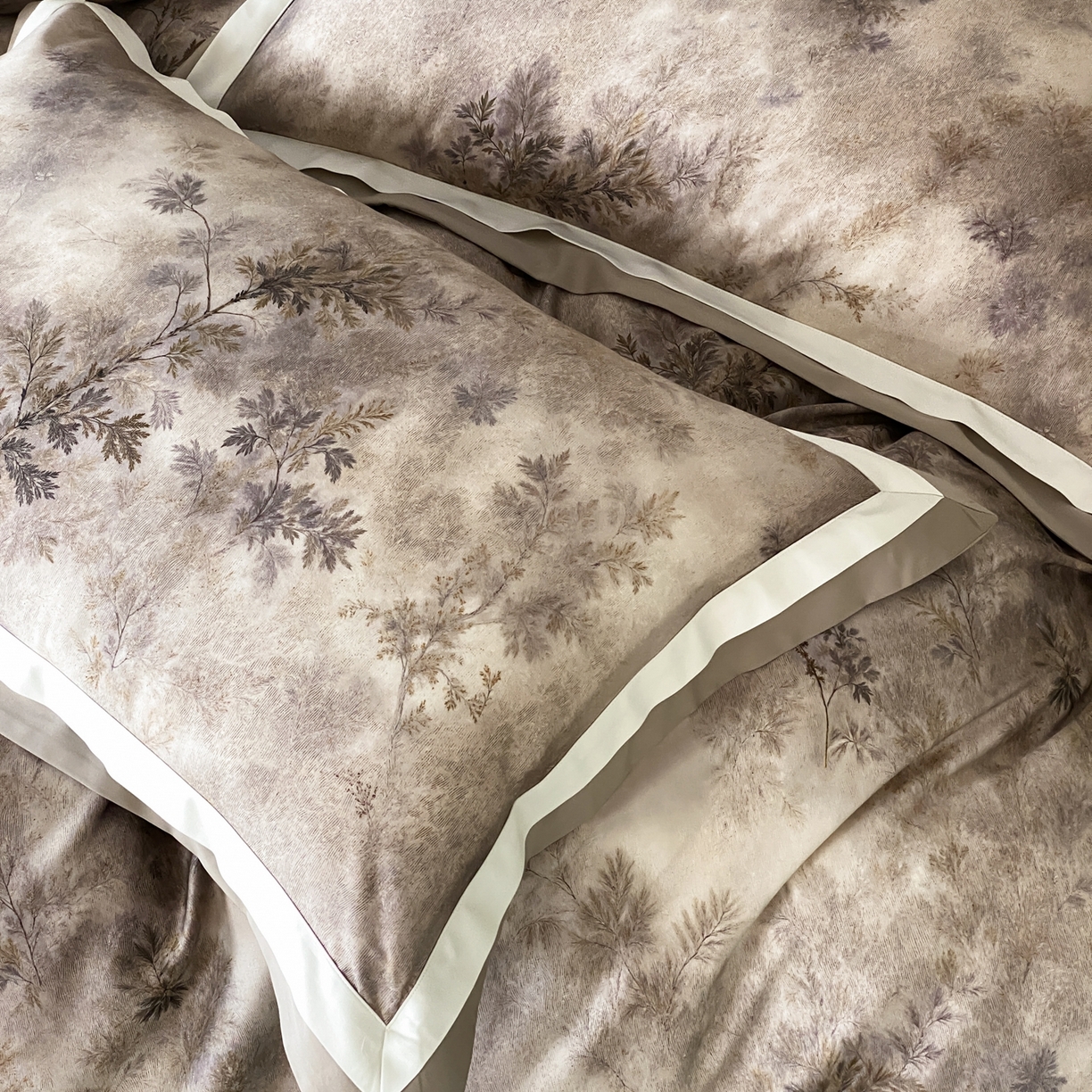 91家纺网 家纺一手货源 找家纺 赫帛 2026新款高端舒柔棉纯棉数码印花四件套-江南墨韵系列 江南墨韵-咖色