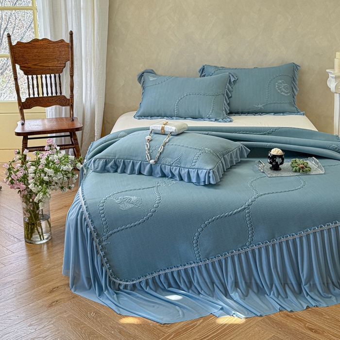91家纺网 家纺一手货源 找家纺 赫本家纺  2026新款PE高分子单泡提花凉感复合凉席三件套 青屿晚风-蓝（三明治复合）