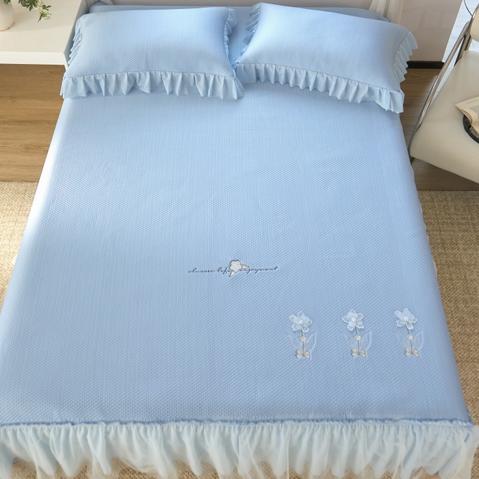 91家纺网 家纺一手货源 找家纺 金绣美居 2026春夏新款绣花款床裙凉席席子空调软席三件套-清裳 清裳-蓝色