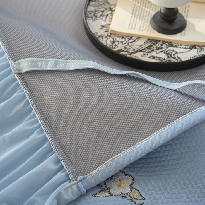 91家纺网 家纺一手货源 找家纺 金绣美居 2026春夏新款绣花款床裙凉席席子空调软席三件套-清裳 清裳-蓝色