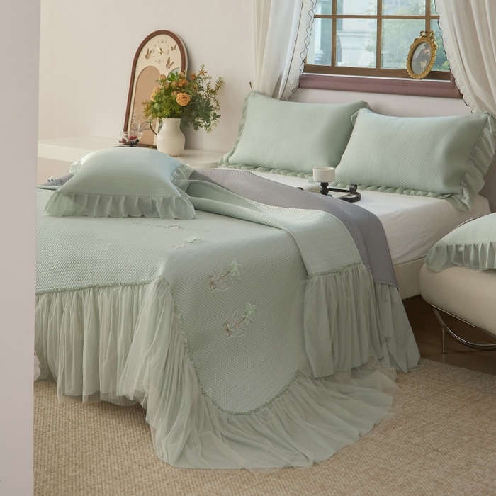 91家纺网 家纺一手货源 找家纺 金绣美居 2026春夏新款绣花款床裙凉席席子空调软席三件套-清裳 清裳-绿色