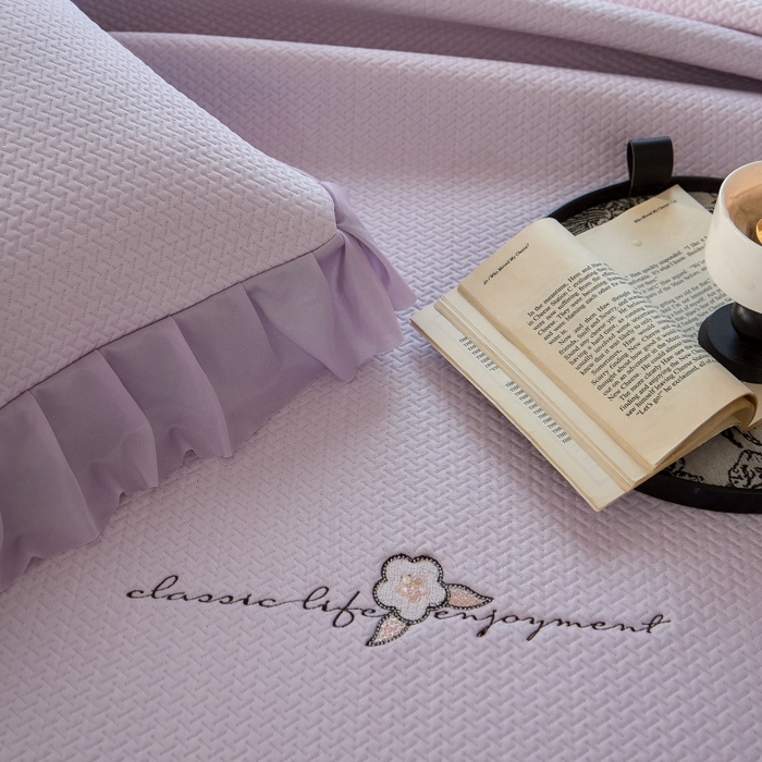 91家纺网 家纺一手货源 找家纺 金绣美居 2026春夏新款绣花款床裙凉席席子空调软席三件套-清裳 清裳-紫色