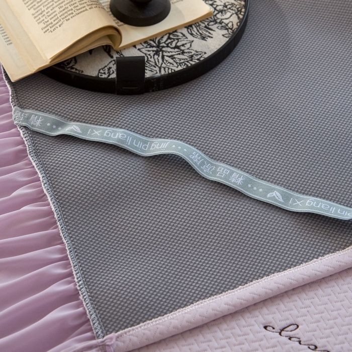 91家纺网 家纺一手货源 找家纺 金绣美居 2026春夏新款绣花款床裙凉席席子空调软席三件套-清裳 清裳-紫色