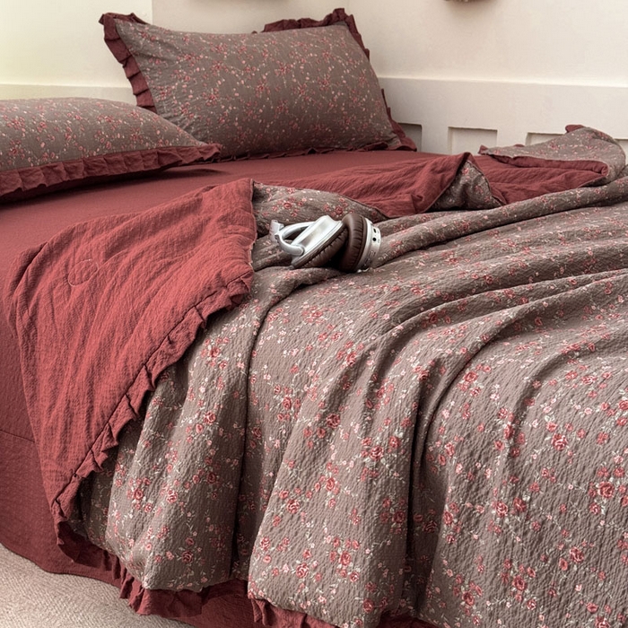 91家纺网 家纺一手货源 找家纺 （总）迪梦姿家纺 2026新款泡芙纱花边款夏被四件套-款式二