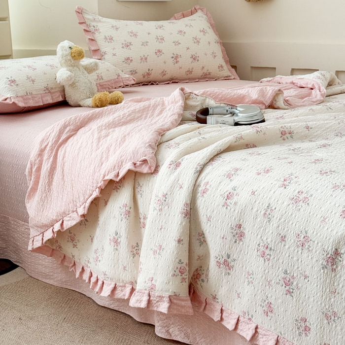 91家纺网 家纺一手货源 找家纺 （总）迪梦姿家纺 2026新款泡芙纱花边款夏被四件套-款式二