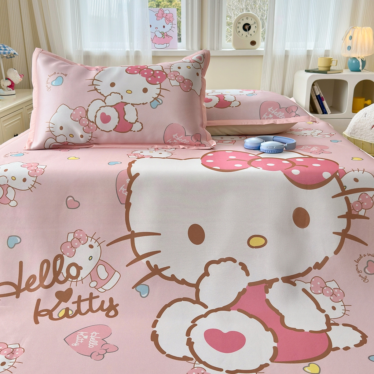 91家纺网 家纺一手货源 找家纺 桃子家居 2026新款A类三丽鸥授权数码印花中分子1200D凉感冰丝宽边凉感软席凉席席子 冰丝席-爱心少女kt