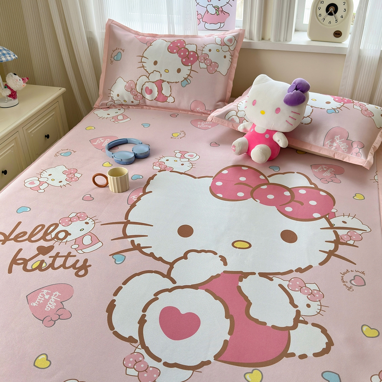 91家纺网 家纺一手货源 找家纺 桃子家居 2026新款A类三丽鸥授权数码印花中分子1200D凉感冰丝宽边凉感软席凉席席子 冰丝席-爱心少女kt