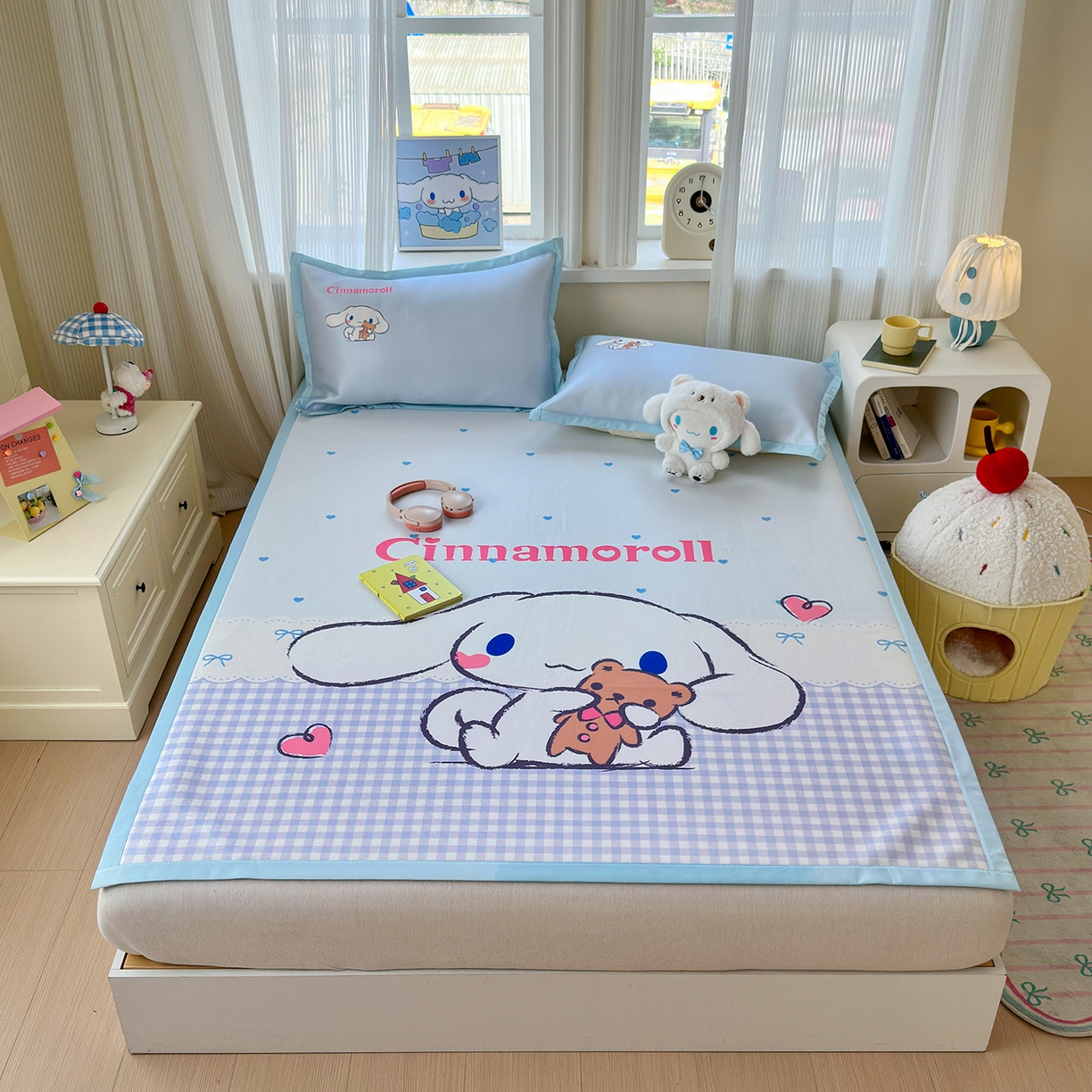 91家纺网 家纺一手货源 找家纺 桃子家居 2026新款A类三丽鸥授权数码印花中分子1200D凉感冰丝宽边凉感软席凉席席子 冰丝席-抱抱大耳狗