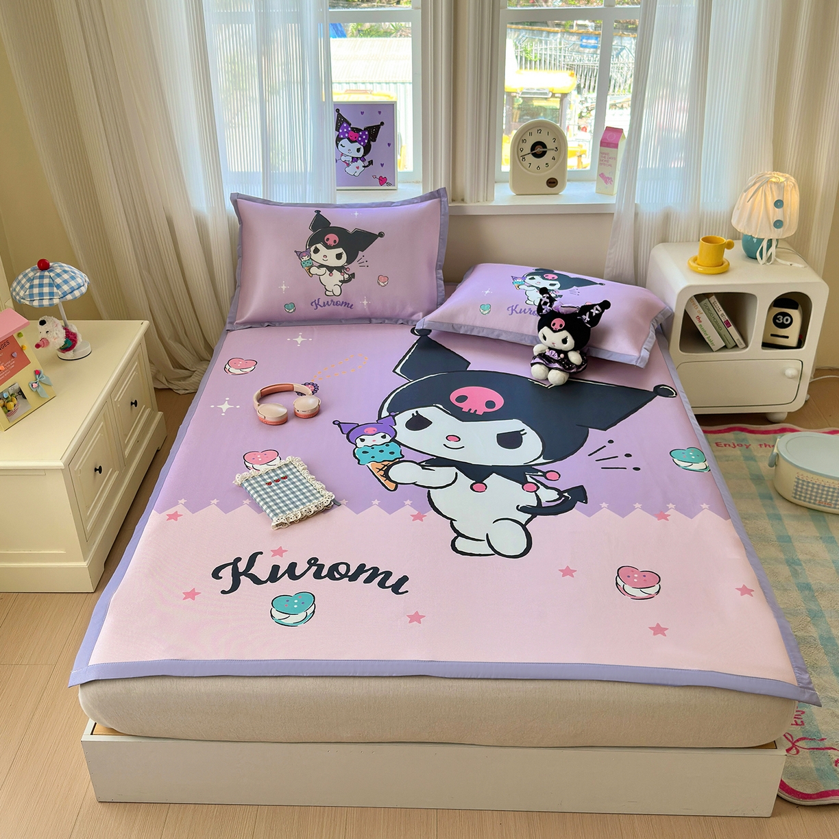 91家纺网 家纺一手货源 找家纺 桃子家居 2026新款A类三丽鸥授权数码印花中分子1200D凉感冰丝宽边凉感软席凉席席子 冰丝席-冰淇淋库洛米