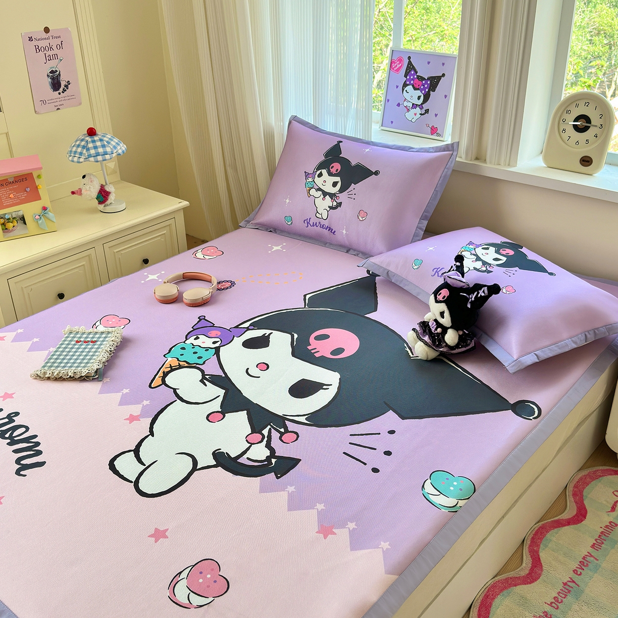 91家纺网 家纺一手货源 找家纺 桃子家居 2026新款A类三丽鸥授权数码印花中分子1200D凉感冰丝宽边凉感软席凉席席子 冰丝席-冰淇淋库洛米