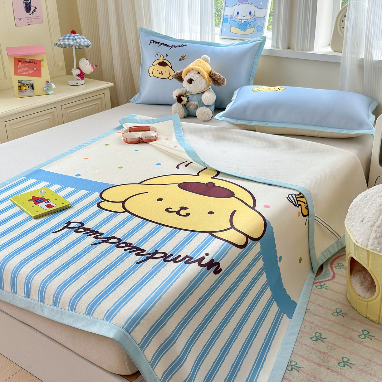 91家纺网 家纺一手货源 找家纺 桃子家居 2026新款A类三丽鸥授权数码印花中分子1200D凉感冰丝宽边凉感软席凉席席子 冰丝席-布丁狗