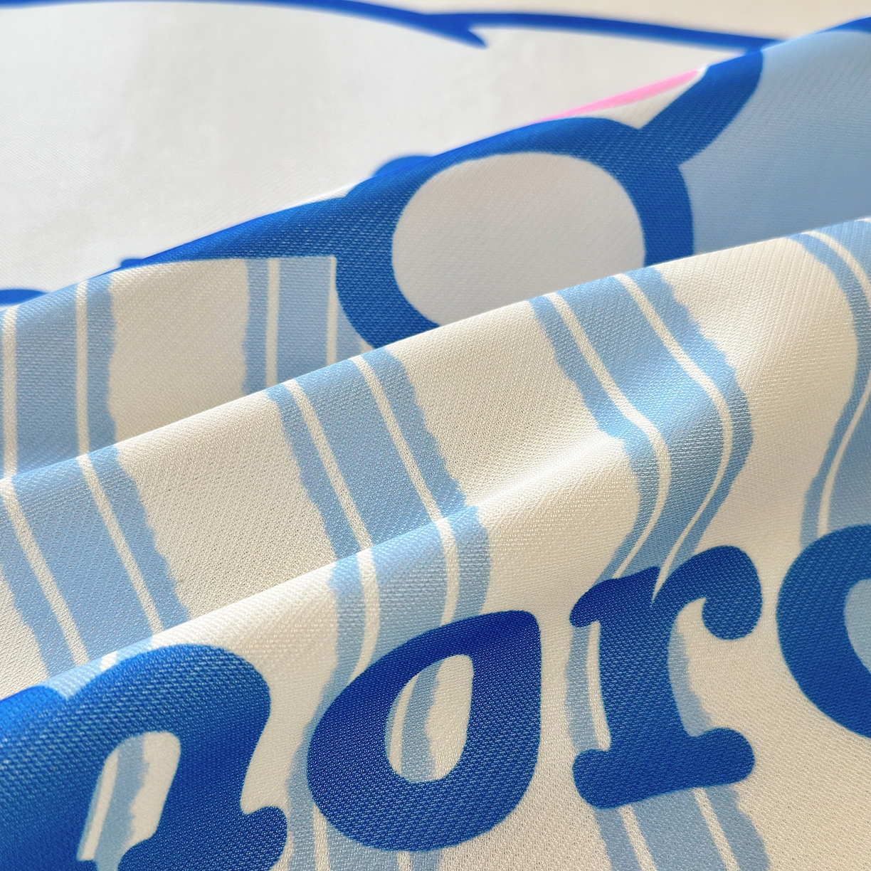 91家纺网 家纺一手货源 找家纺 桃子家居 2026新款A类三丽鸥授权数码印花中分子1200D凉感冰丝宽边凉感软席凉席席子 冰丝席-呆萌玉桂狗