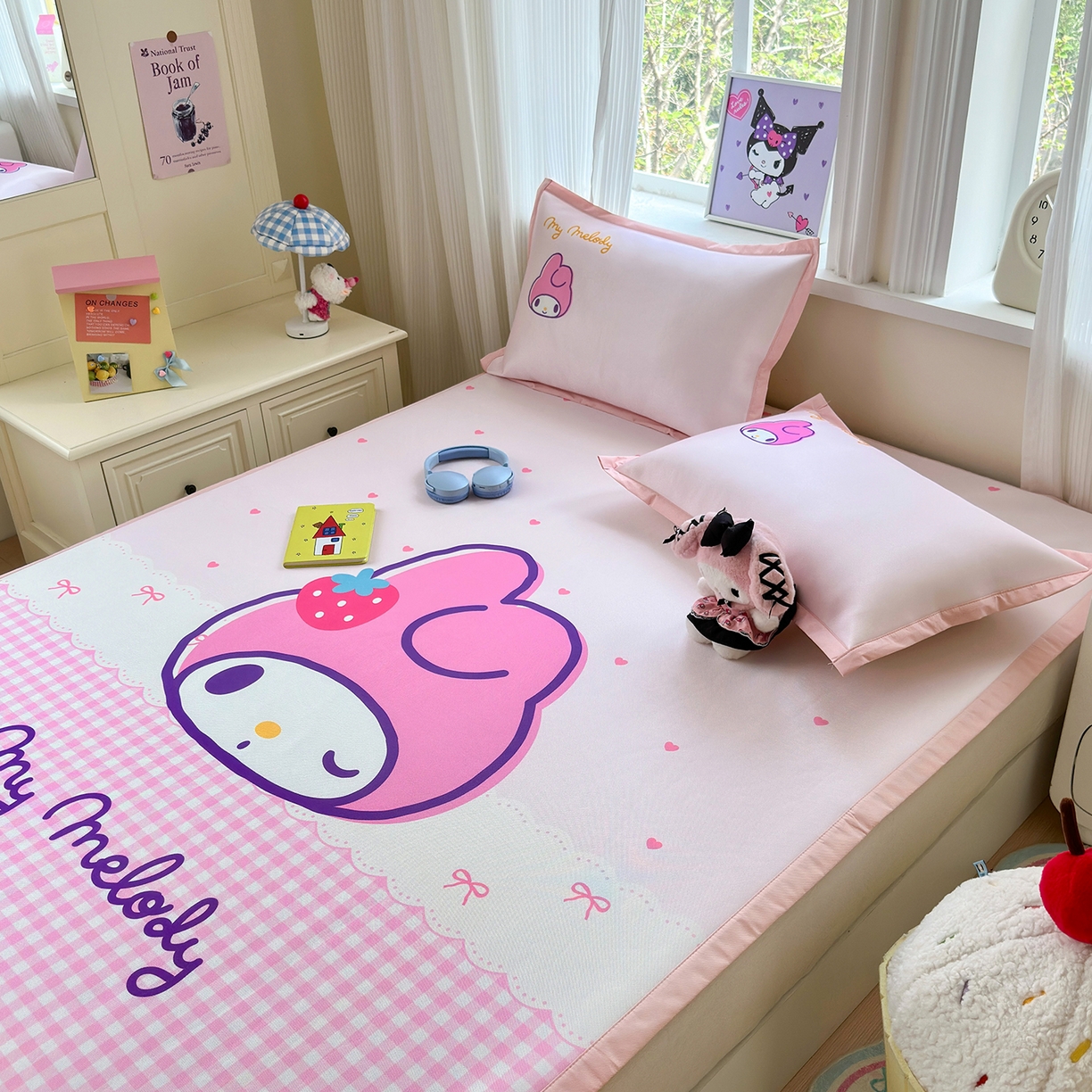 91家纺网 家纺一手货源 找家纺 桃子家居 2026新款A类三丽鸥授权数码印花中分子1200D凉感冰丝宽边凉感软席凉席席子 冰丝席-萌萌美乐蒂