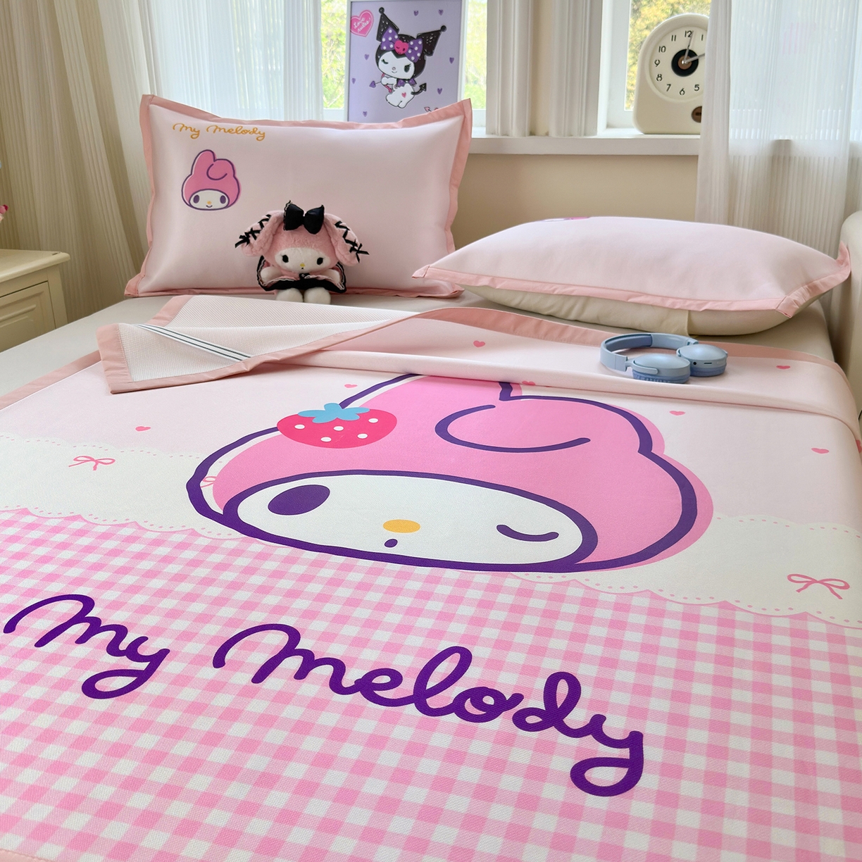 91家纺网 家纺一手货源 找家纺 桃子家居 2026新款A类三丽鸥授权数码印花中分子1200D凉感冰丝宽边凉感软席凉席席子 冰丝席-萌萌美乐蒂