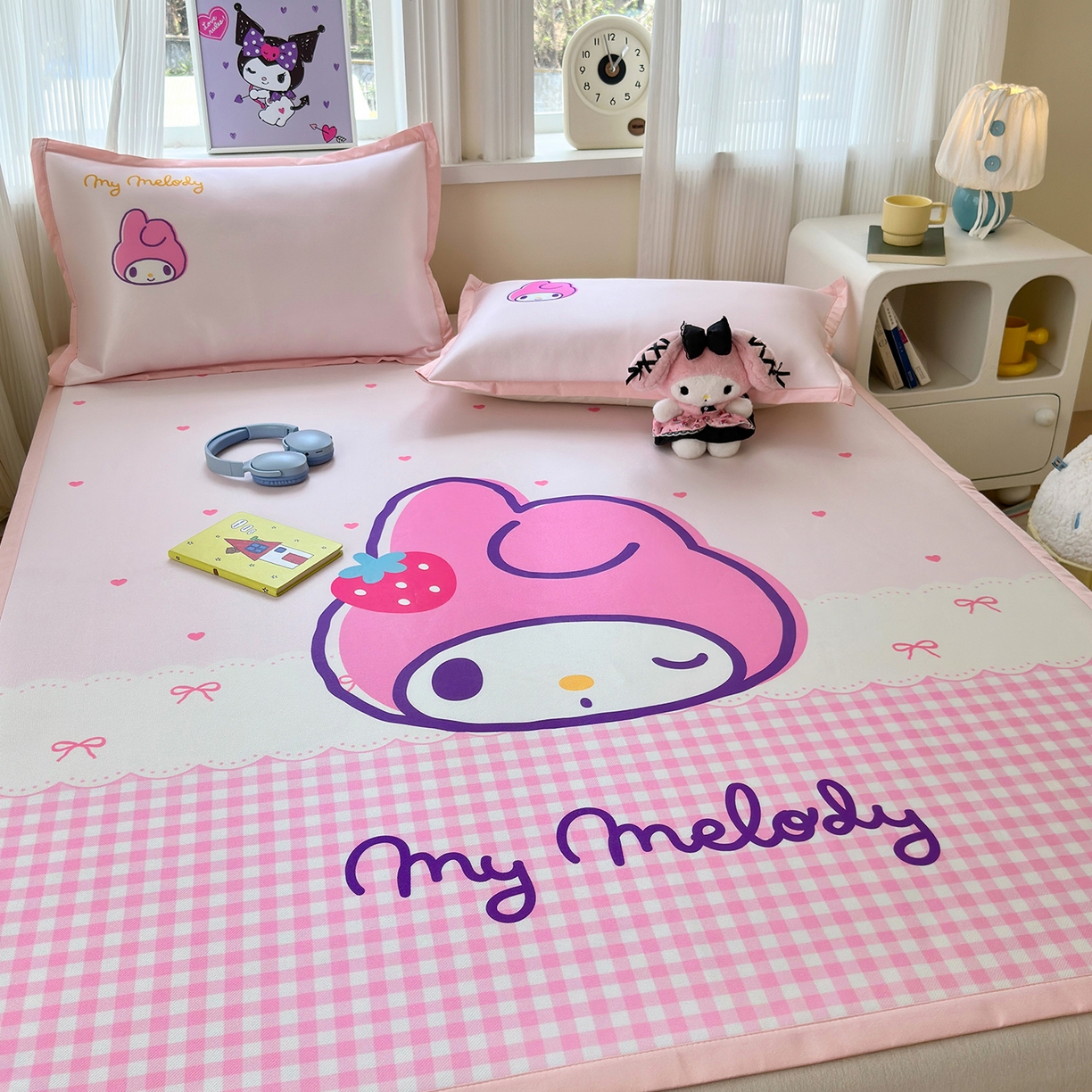 91家纺网 家纺一手货源 找家纺 桃子家居 2026新款A类三丽鸥授权数码印花中分子1200D凉感冰丝宽边凉感软席凉席席子 冰丝席-萌萌美乐蒂