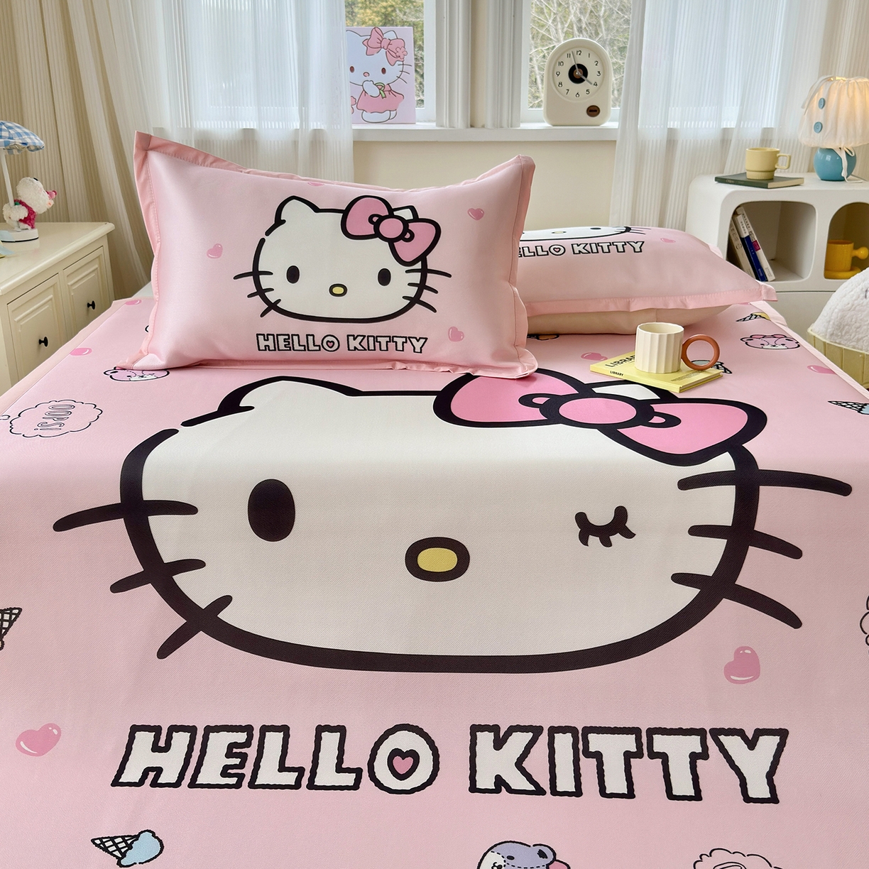 91家纺网 家纺一手货源 找家纺 桃子家居 2026新款A类三丽鸥授权数码印花中分子1200D凉感冰丝宽边凉感软席凉席席子 冰丝席-少女kt