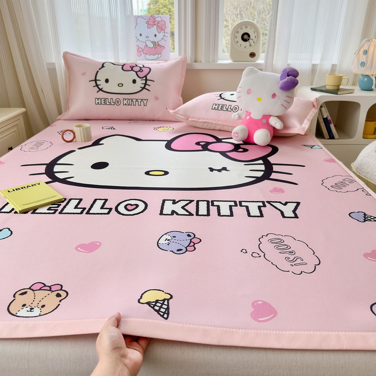 91家纺网 家纺一手货源 找家纺 桃子家居 2026新款A类三丽鸥授权数码印花中分子1200D凉感冰丝宽边凉感软席凉席席子 冰丝席-少女kt