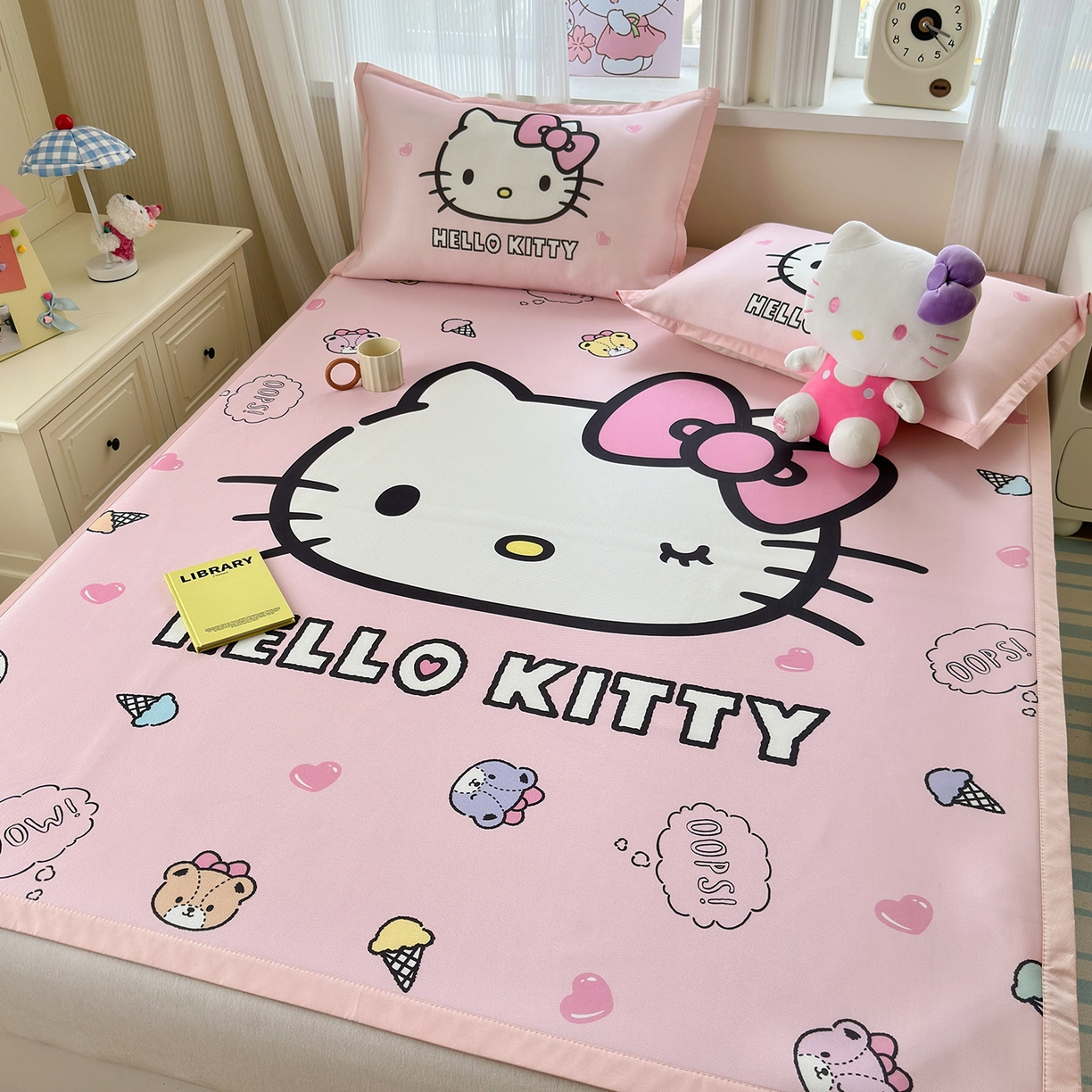 91家纺网 家纺一手货源 找家纺 桃子家居 2026新款A类三丽鸥授权数码印花中分子1200D凉感冰丝宽边凉感软席凉席席子 冰丝席-少女kt