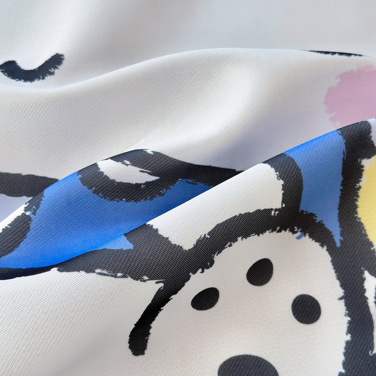 91家纺网 家纺一手货源 找家纺 桃子家居 2026新款A类三丽鸥授权数码印花中分子1200D凉感冰丝宽边凉感软席凉席席子 冰丝席-贪睡帕哈狗