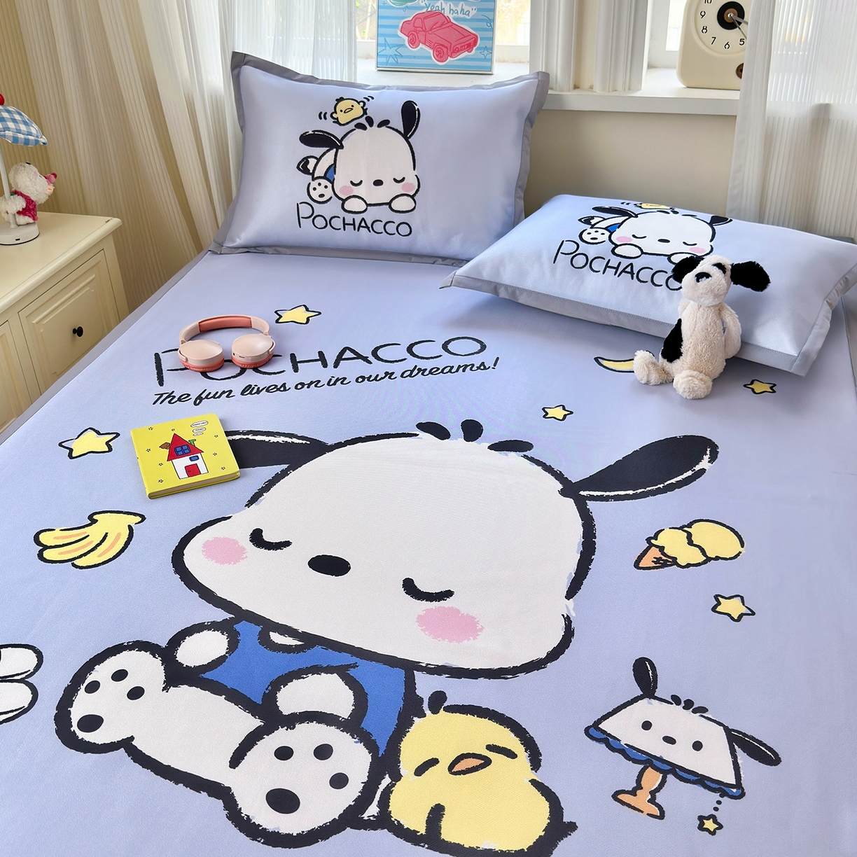 91家纺网 家纺一手货源 找家纺 桃子家居 2026新款A类三丽鸥授权数码印花中分子1200D凉感冰丝宽边凉感软席凉席席子 冰丝席-贪睡帕哈狗