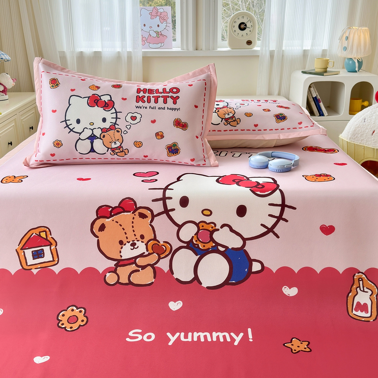 91家纺网 家纺一手货源 找家纺 桃子家居 2026新款A类三丽鸥授权数码印花中分子1200D凉感冰丝宽边凉感软席凉席席子 冰丝席-糖果牛奶kt