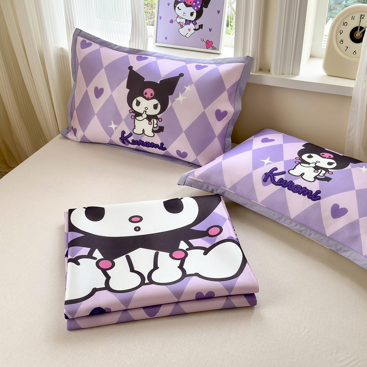 91家纺网 家纺一手货源 找家纺 桃子家居 2026新款A类三丽鸥授权数码印花中分子1200D凉感冰丝宽边凉感软席凉席席子 冰丝席-甜甜库罗米