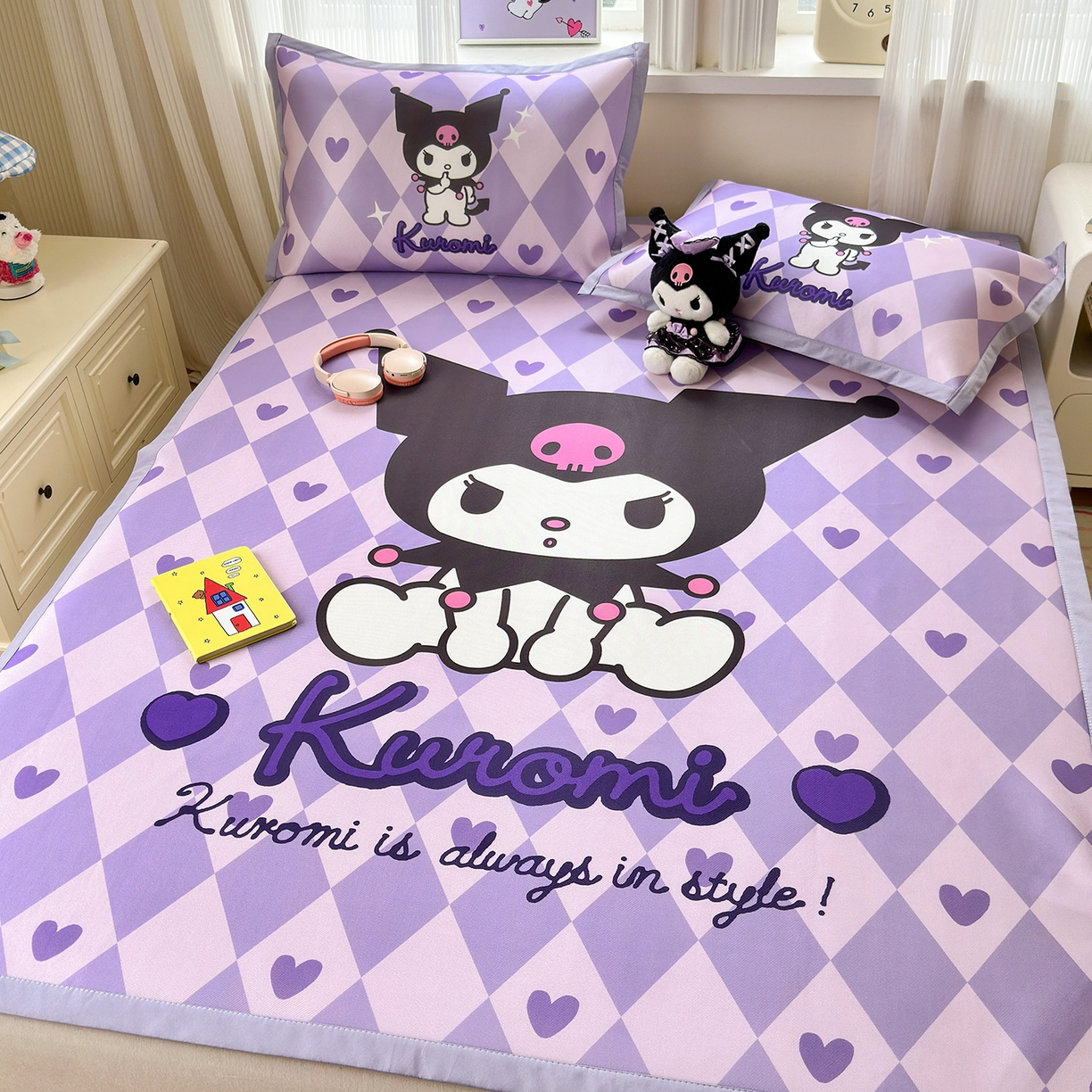 91家纺网 家纺一手货源 找家纺 桃子家居 2026新款A类三丽鸥授权数码印花中分子1200D凉感冰丝宽边凉感软席凉席席子 冰丝席-甜甜库罗米