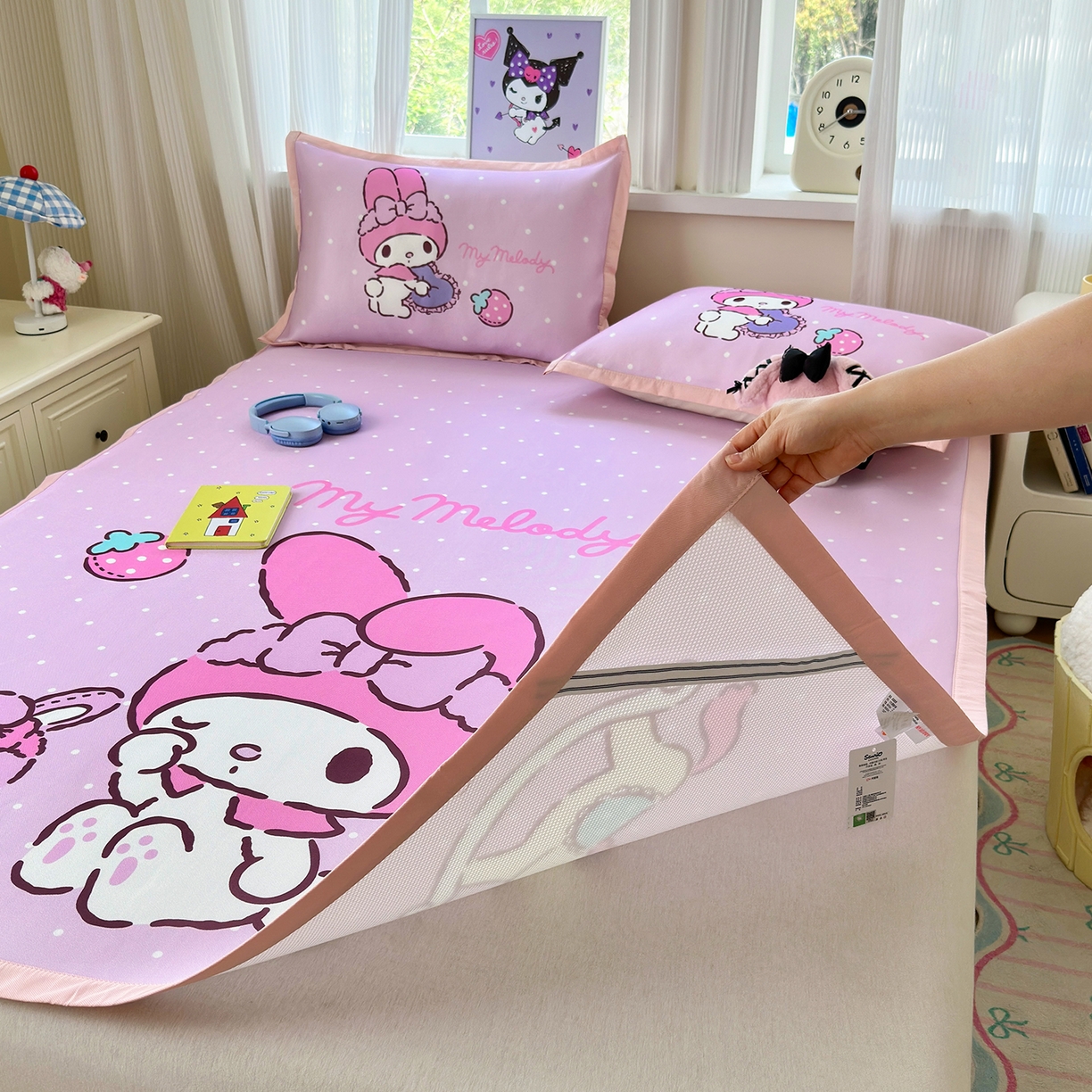 91家纺网 家纺一手货源 找家纺 桃子家居 2026新款A类三丽鸥授权数码印花中分子1200D凉感冰丝宽边凉感软席凉席席子 冰丝席-童话美乐蒂