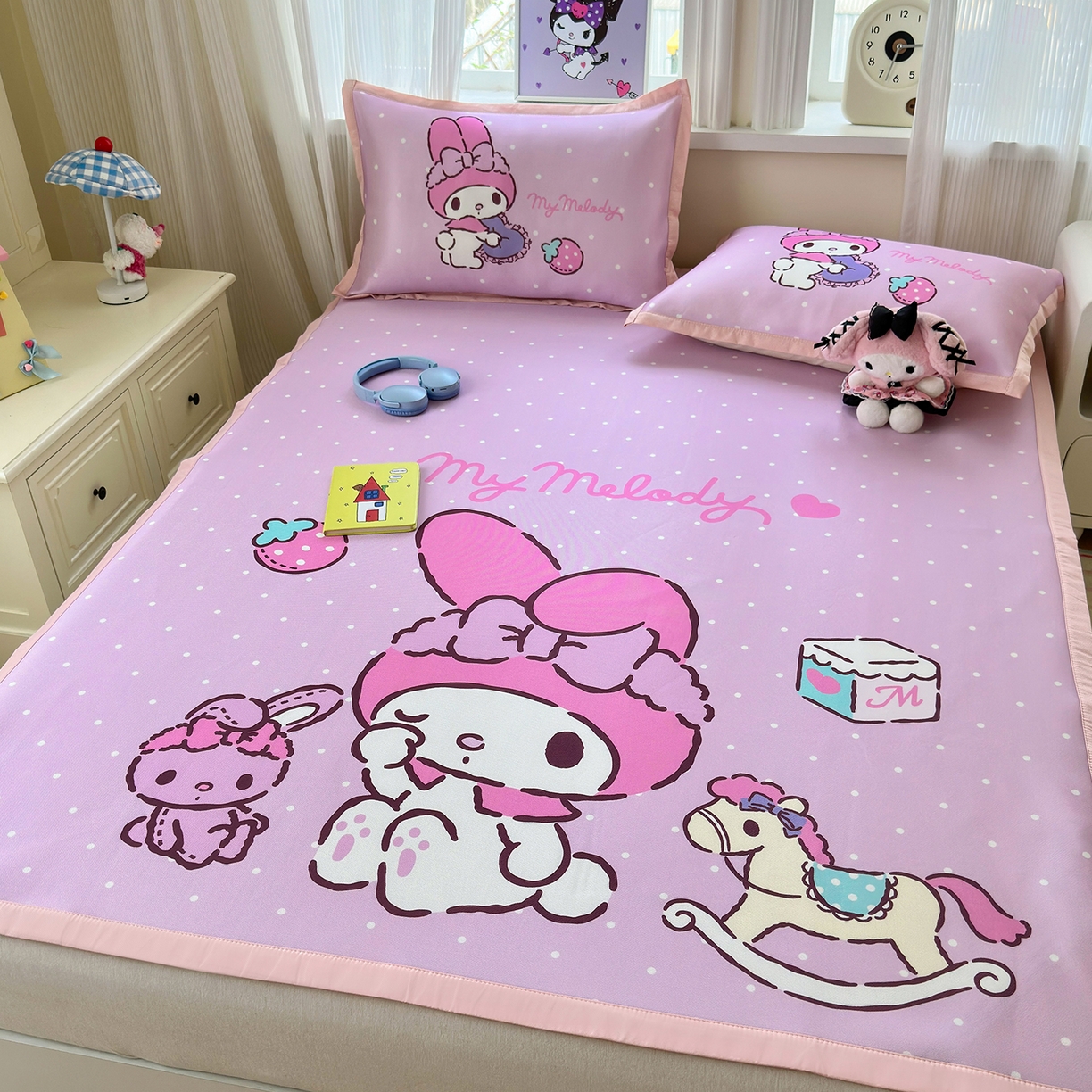 91家纺网 家纺一手货源 找家纺 桃子家居 2026新款A类三丽鸥授权数码印花中分子1200D凉感冰丝宽边凉感软席凉席席子 冰丝席-童话美乐蒂