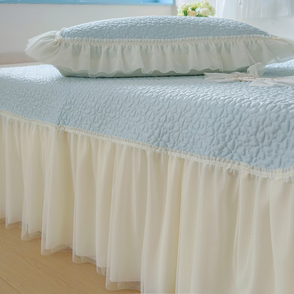 91家纺网 家纺一手货源 找家纺 乐朵家居 2026新款 蜜糖（复合）凉豆豆凉席三件套 浅蓝色