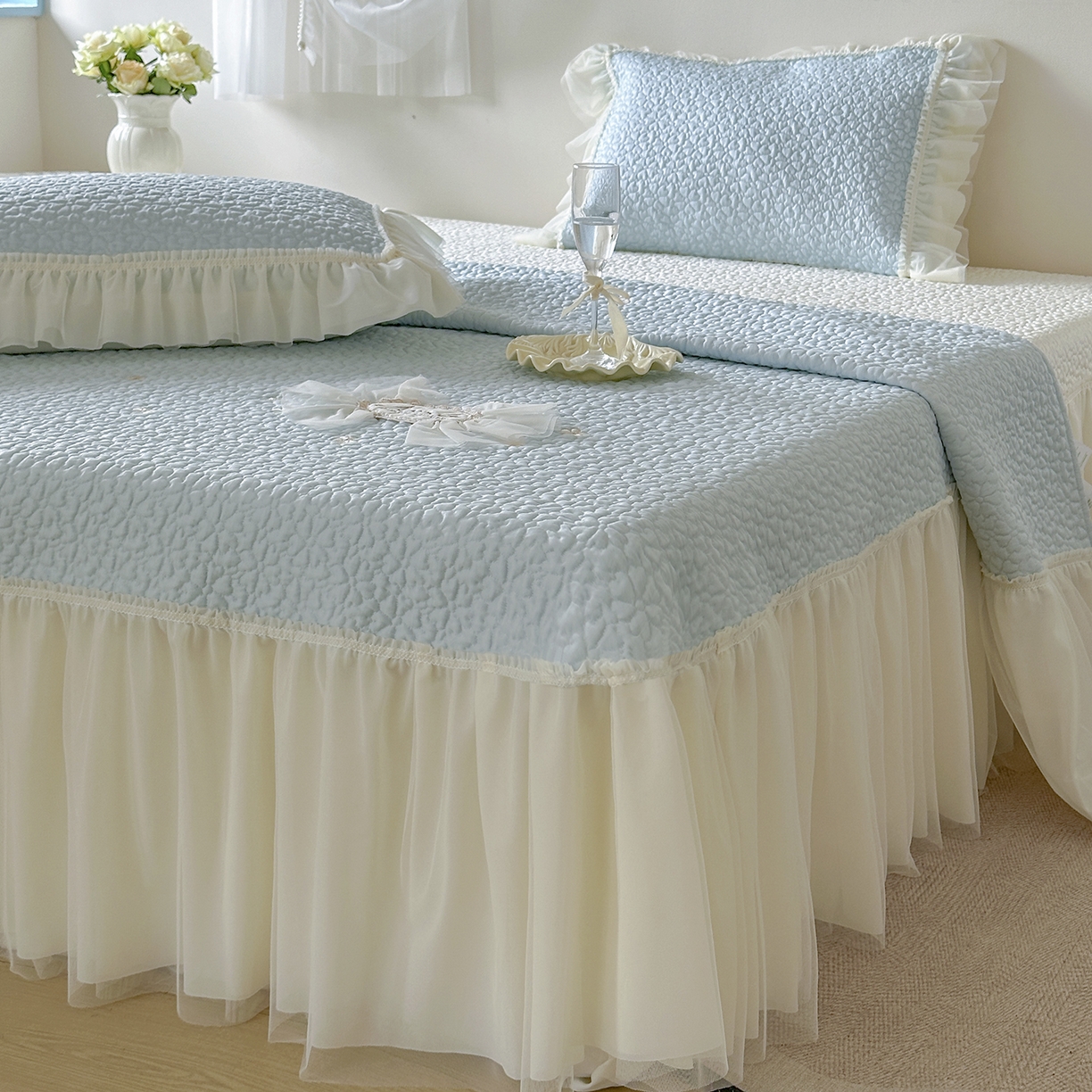 91家纺网 家纺一手货源 找家纺 乐朵家居 2026新款 蜜糖（复合）凉豆豆凉席三件套 浅蓝色