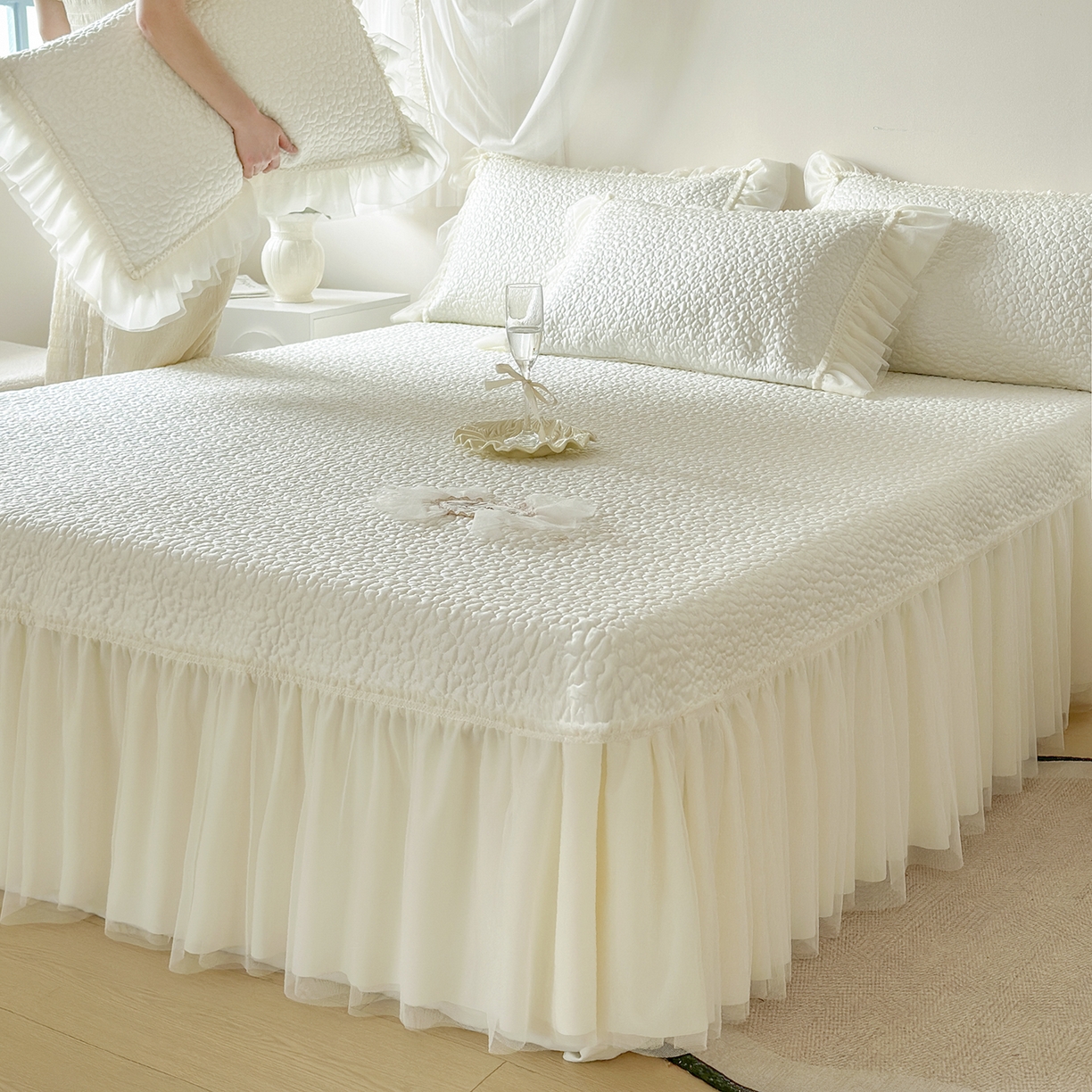 91家纺网 家纺一手货源 找家纺 乐朵家居 2026新款 蜜糖（复合）凉豆豆凉席三件套 米色