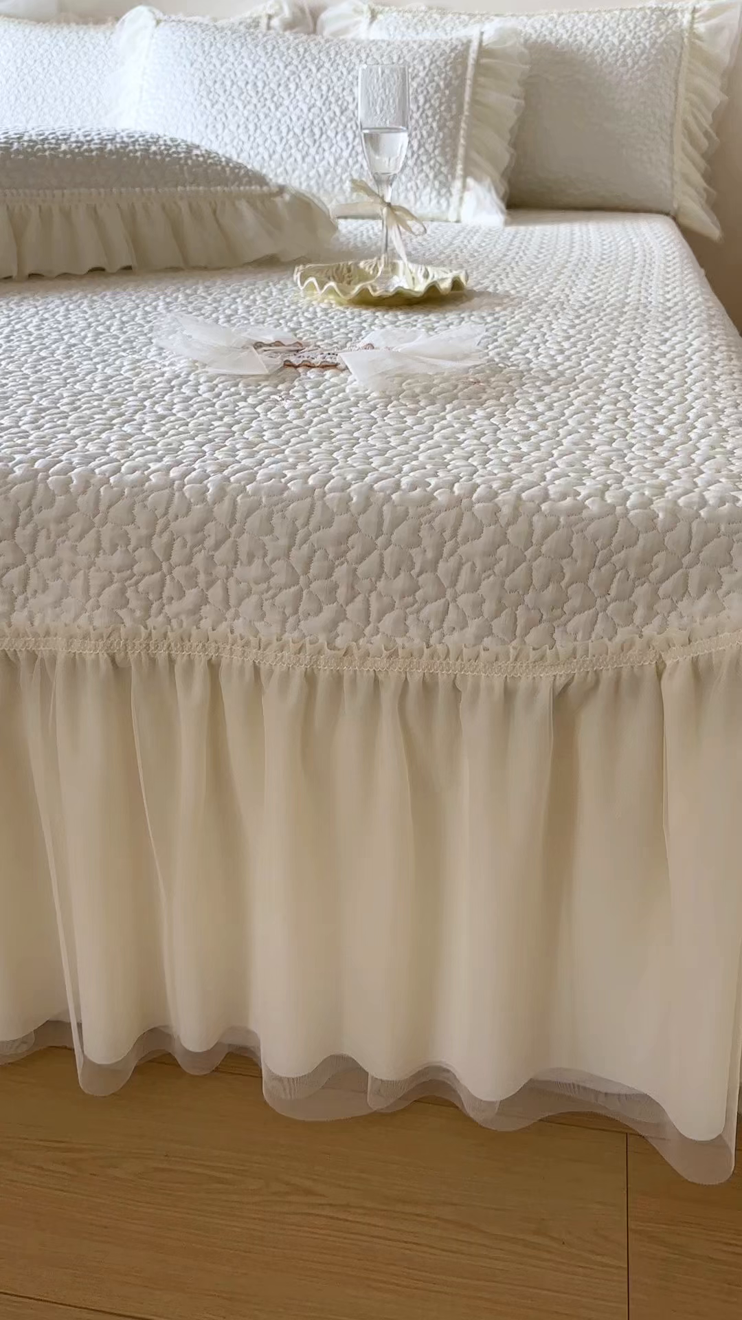 91家纺网 家纺一手货源 找家纺 乐朵家居 2026新款 蜜糖（复合）凉豆豆凉席三件套 米色