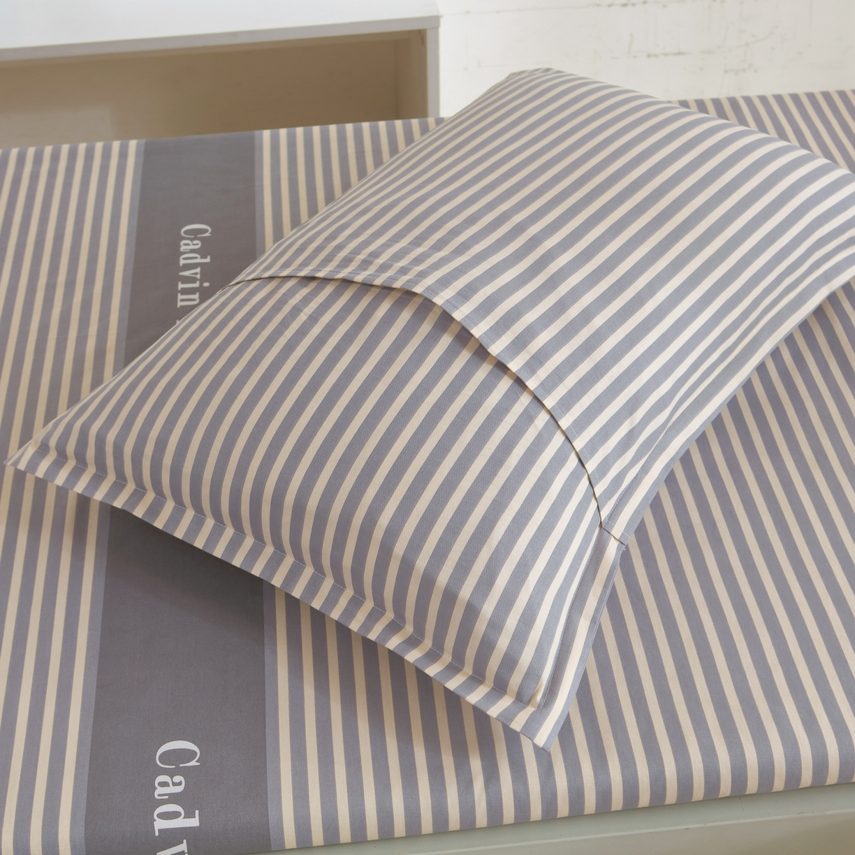 91家纺网 家纺一手货源 找家纺 雅绅阁 2026新款全棉纯棉加厚13372学生三件套多件套 巅峰