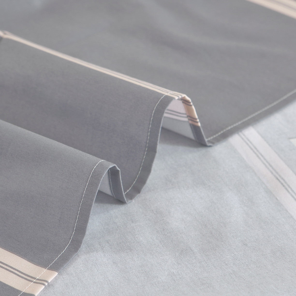 91家纺网 家纺一手货源 找家纺 雅绅阁 2026新款全棉纯棉加厚13372学生三件套多件套 仰望