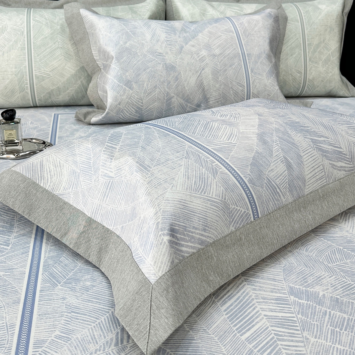 91家纺网 家纺一手货源 找家纺 （总）JUICY 橘滋家纺 2026年夏日新款高端简约意式轻奢数码冰丝席凉席