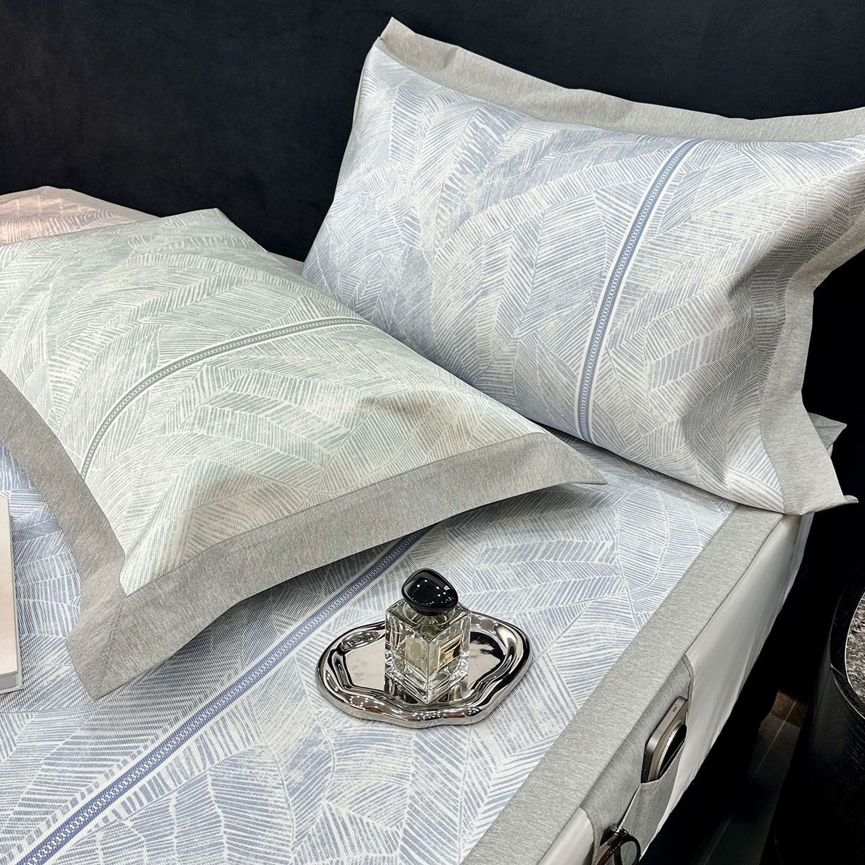 91家纺网 家纺一手货源 找家纺 （总）JUICY 橘滋家纺 2026年夏日新款高端简约意式轻奢数码冰丝席凉席