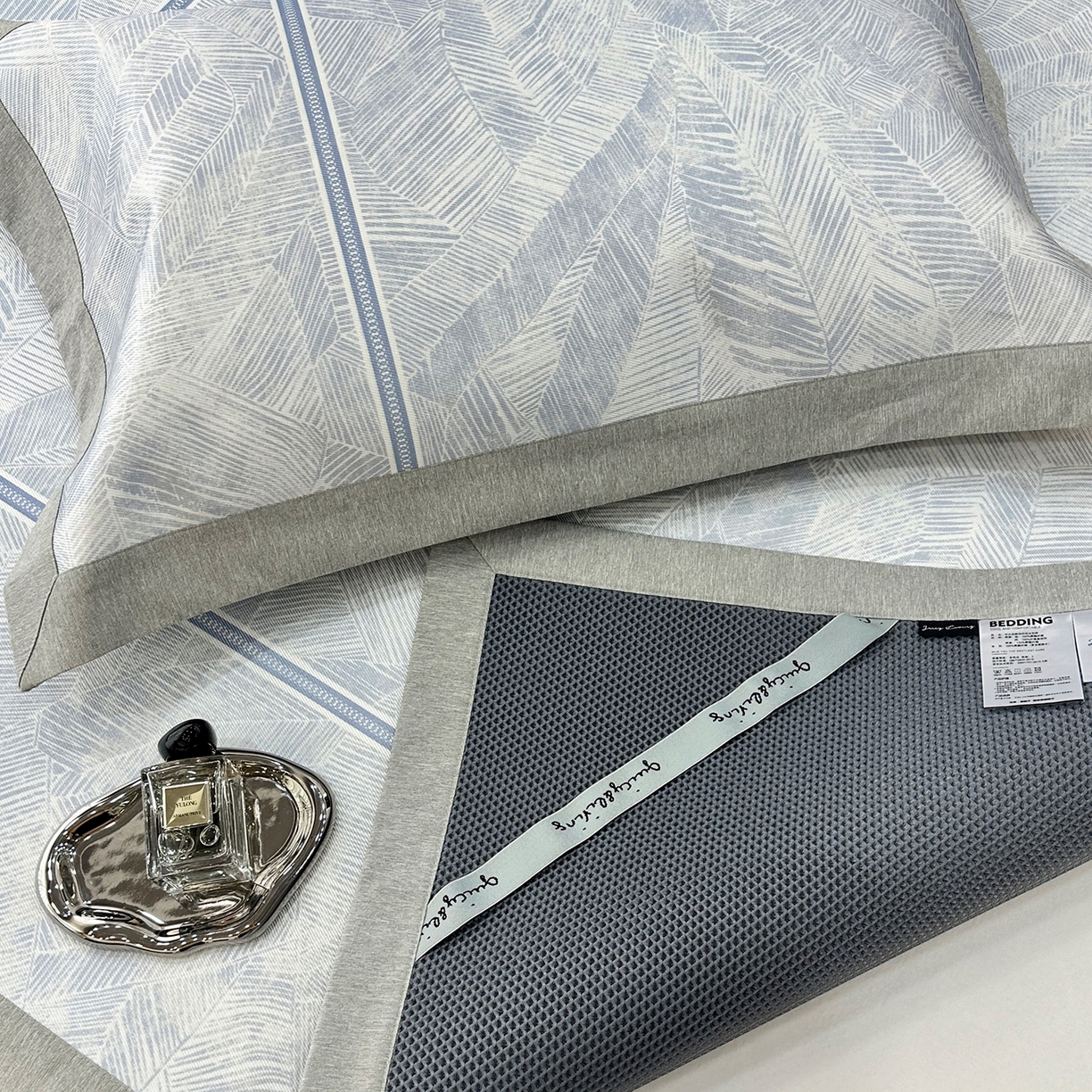 91家纺网 家纺一手货源 找家纺 （总）JUICY 橘滋家纺 2026年夏日新款高端简约意式轻奢数码冰丝席凉席