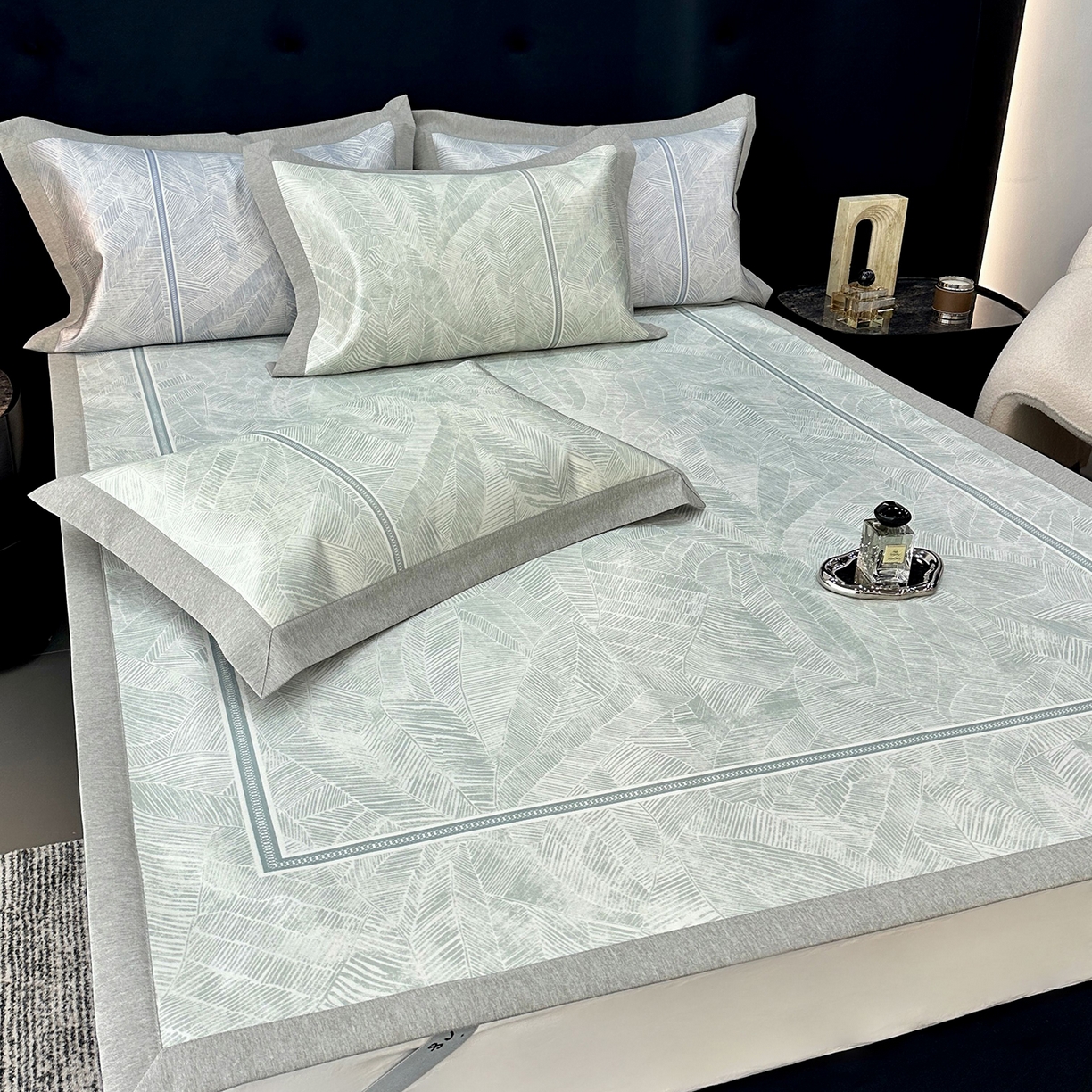 91家纺网 家纺一手货源 找家纺 （总）JUICY 橘滋家纺 2026年夏日新款高端简约意式轻奢数码冰丝席凉席