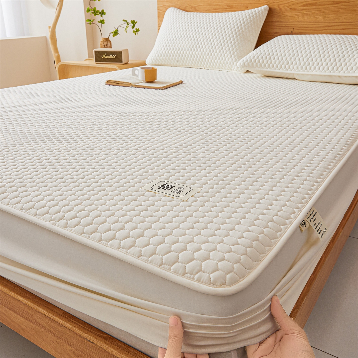 91家纺网 家纺一手货源 找家纺 （总）居眠 2026新款蜂巢-防水夹棉棉花床笠