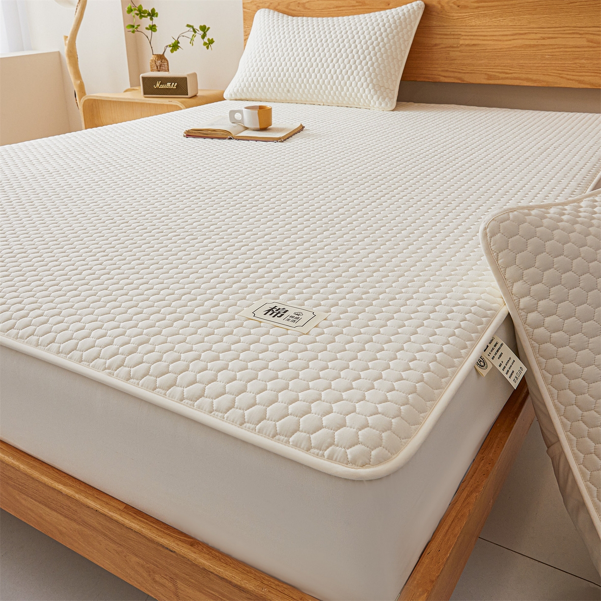 91家纺网 家纺一手货源 找家纺 （总）居眠 2026新款蜂巢-防水夹棉棉花床笠