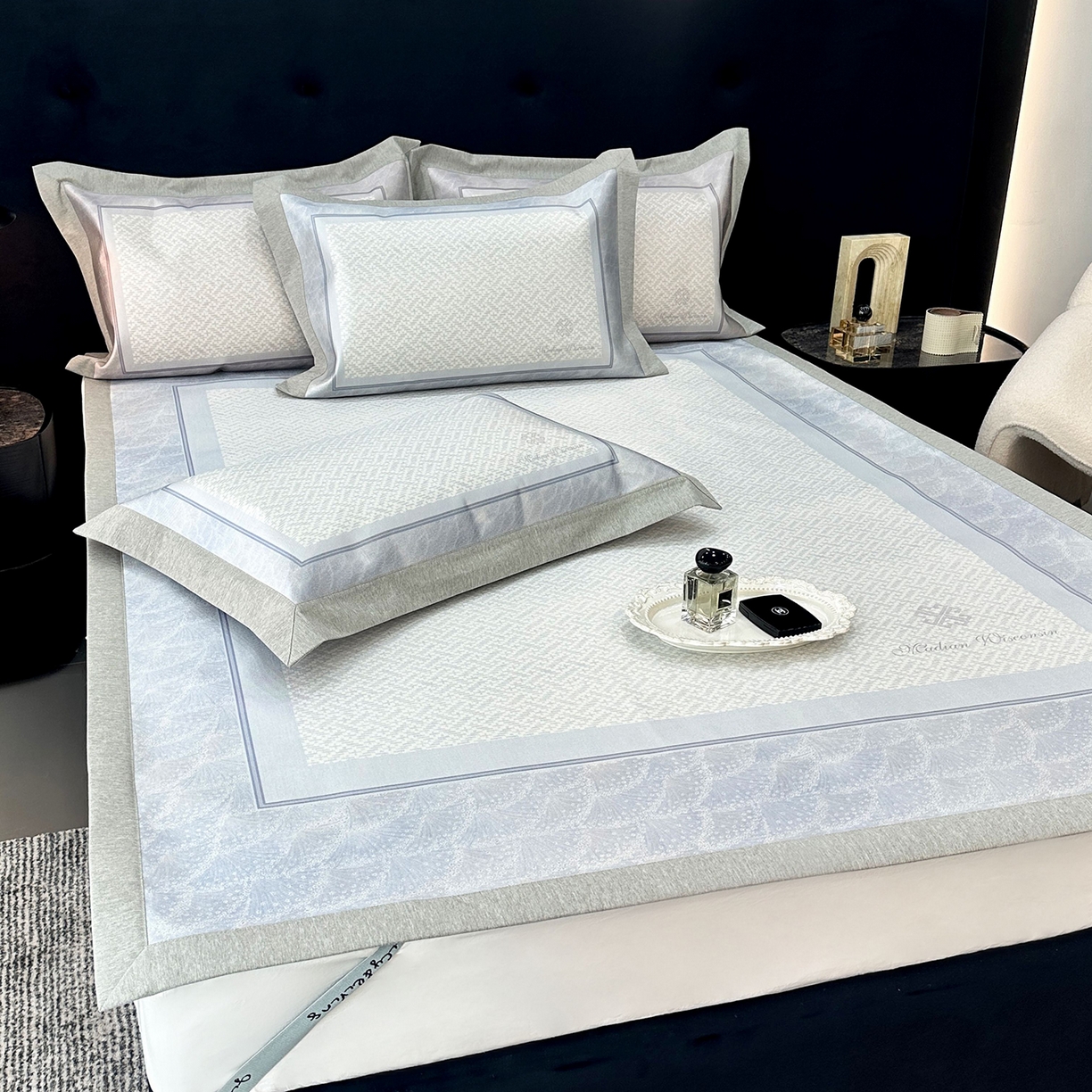 91家纺网 家纺一手货源 找家纺 （总）JUICY 橘滋家纺 2026年夏日新款高端简约意式轻奢数码冰丝席凉席