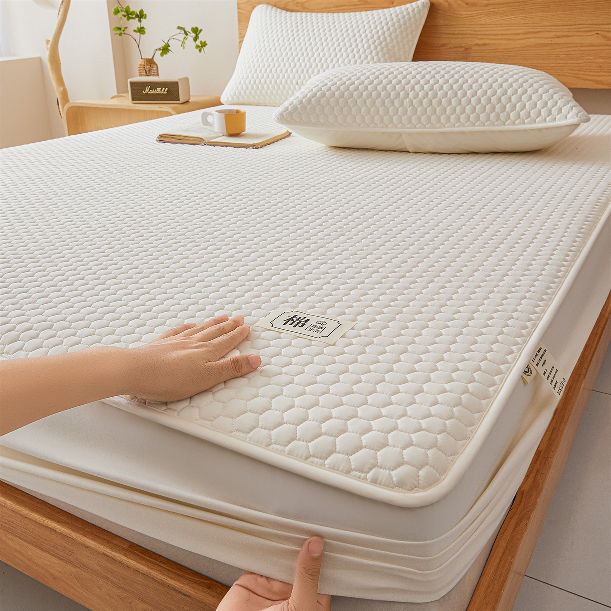 91家纺网 家纺一手货源 找家纺 （总）居眠 2026新款蜂巢-防水夹棉棉花床笠