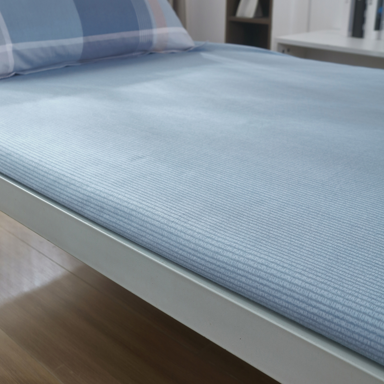 91家纺网 家纺一手货源 找家纺 雅绅阁 13372全棉学生宿舍纯棉三六件套全棉三件套源头工厂常年有货 奔放